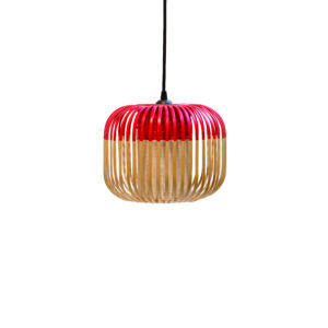 Apportez une touche d'élégance naturelle à votre intérieur avec la suspension en bambou naturel de la marque française Forestier. Parfaitement équilibrée entre authenticité et modernité, cette pièce se distingue par son design raffiné et ses matériaux soigneusement sélectionnés.