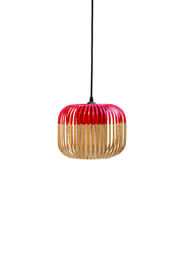 Apportez une touche d'élégance naturelle à votre intérieur avec la suspension en bambou naturel de la marque française Forestier. Parfaitement équilibrée entre authenticité et modernité, cette pièce se distingue par son design raffiné et ses matériaux soigneusement sélectionnés.