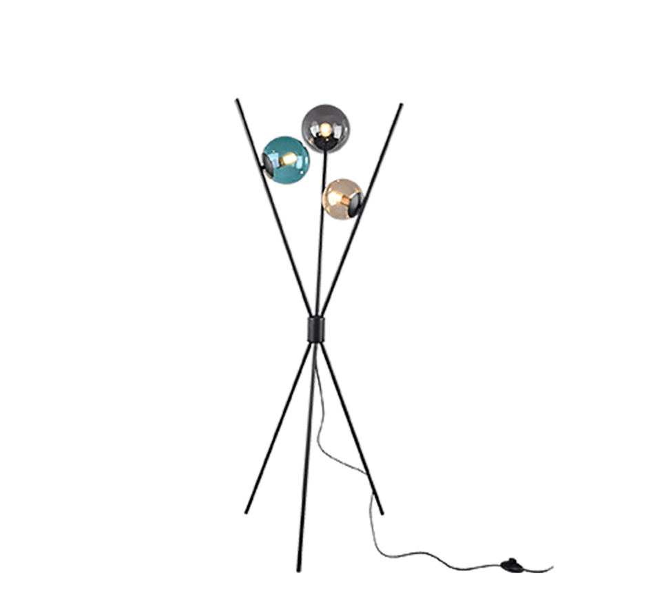 Lampadaire trepied en metal noir avec trois globes en verre colore fume ambre et bleu.