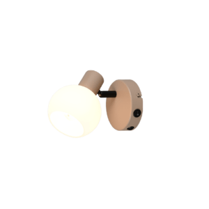 Spot mural beige chaud orientable avec globe en verre blanc opalin.