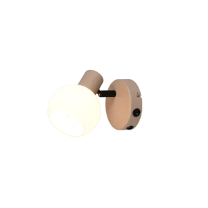 Spot mural beige chaud orientable avec globe en verre blanc opalin.