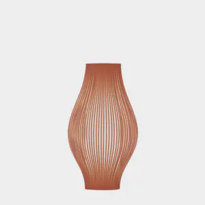 Lampe a poser ajouree en forme d'amphore couleur tuile terracotta.
