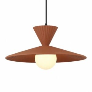 Suspension sculpturale en ceramique terracotta avec cone plisse et globe en verre opalin blanc.